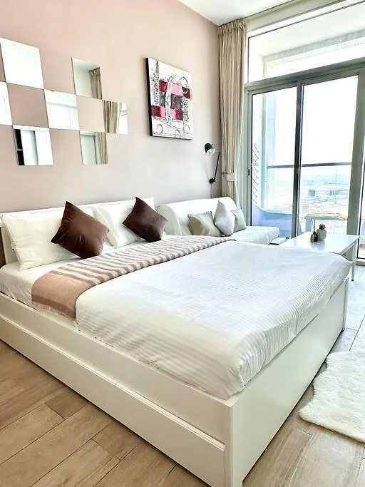 Lujo Dubai Marina Apartment