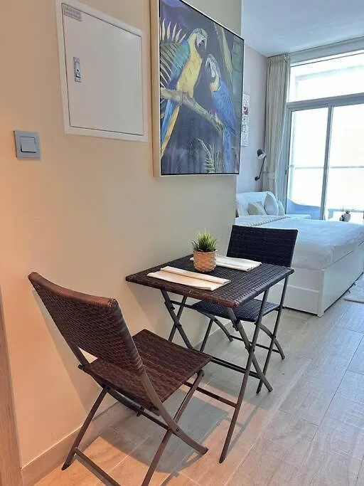 Lujo Dubai Marina Apartment 0*,