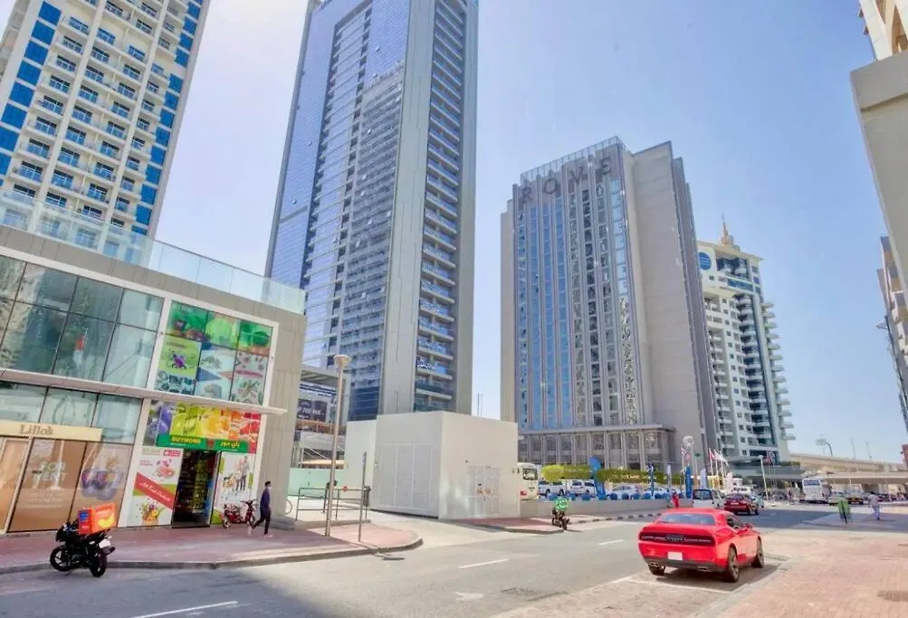 Lujo Dubai Marina Apartment