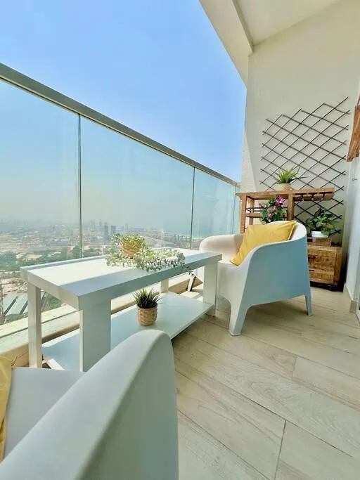 Lujo Dubai Marina Apartment