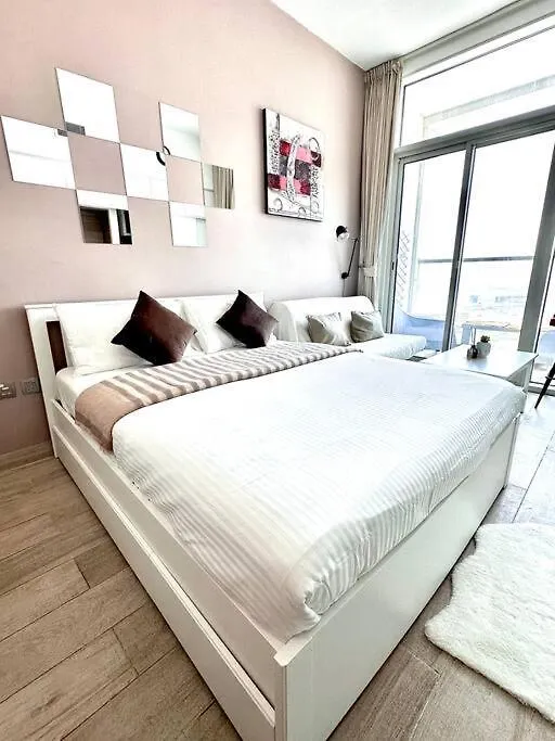 Lujo Dubai Marina Apartment United Arab Emirates